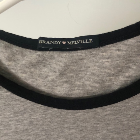 brandy melville tee - Picture 4 of 6
